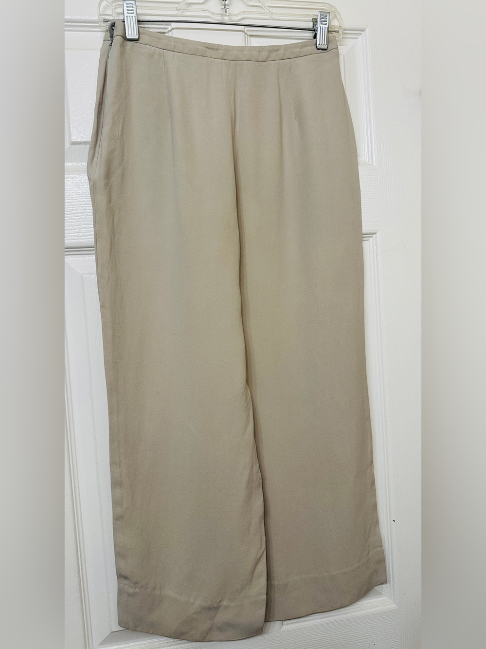 Georgio Armani beige pants made in Italy size 42 silk